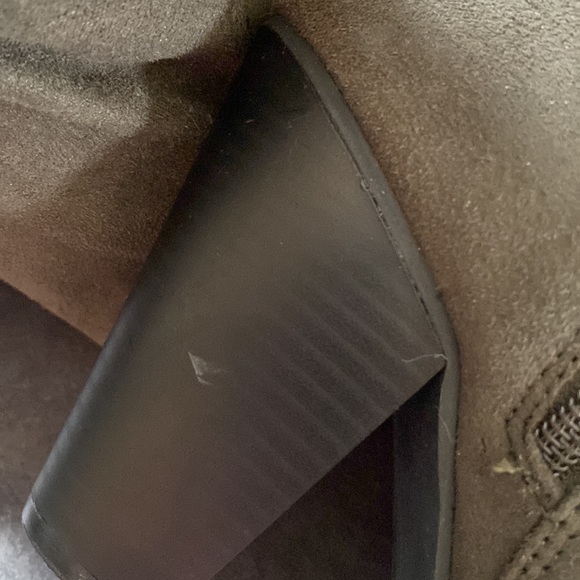 Maurices brand olive green heeled boots - Picture 3 of 3